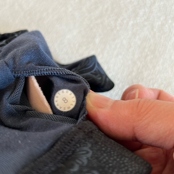 Lululemon Energy Bra Medium Support - Picture 5 of 9